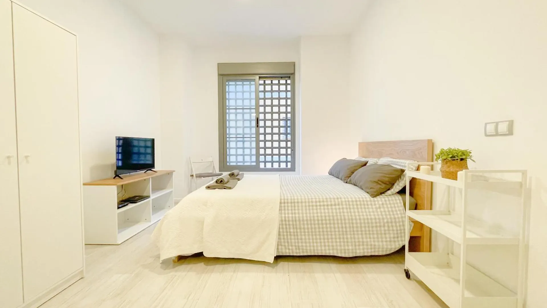 Estudio En Malaga Centro Spain